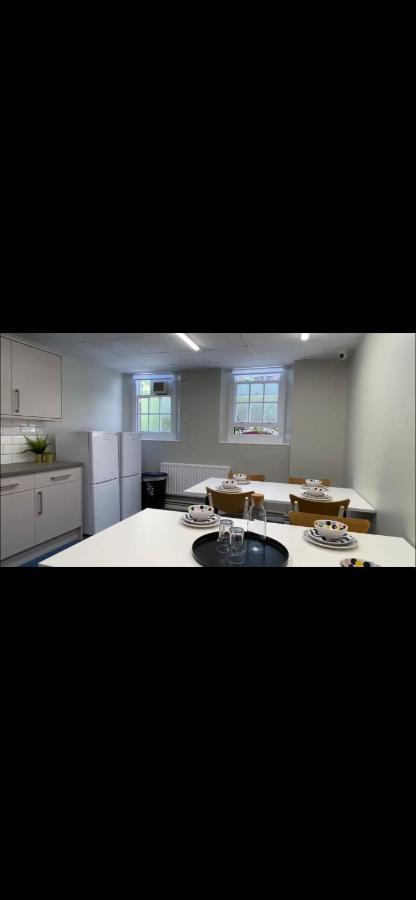 Lovely Bright With Shared Facilities Hostal